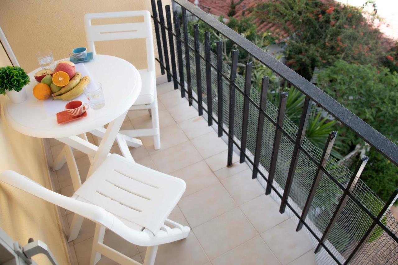 Monko - Rosario Apartment Beach & Sun O Торемолинос Екстериор снимка